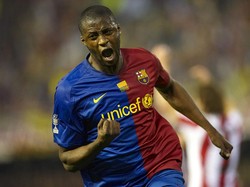Di Barca, Yaya Toure pernah jadi andalan di sektor gelandang. Cedera dan keberadaan Sergio Busquets, yang lebih dipilih Pep Guardiola, membuat Toure diperkenankan bergabung dengan Manchester City tahun 2010. (Foto: Manuel Queimadelos Alonso/Getty Images)