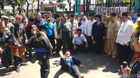 Antusiasme Anak Sambut Bulan Imunisasi: Jatuh-jatuhan di Depan Menkes