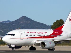 Pilot Aljazair Dihukum Karena Izinkan Bocah 10 Tahun Kemudikan Pesawat