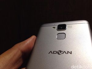 Selfie Jadi Penyelamat Ponsel dari Tangan Jahil