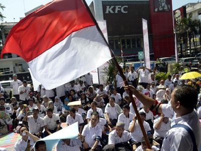 Ratusan Pegawai PD Pasar Jaya Gelar Unjuk Rasa