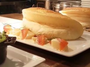 Wow, Omelet Ini Begitu Tebal dan Terlihat Menggiurkan! Wow, Omelet Ini Begitu Tebal dan Terlihat Menggiurkan!