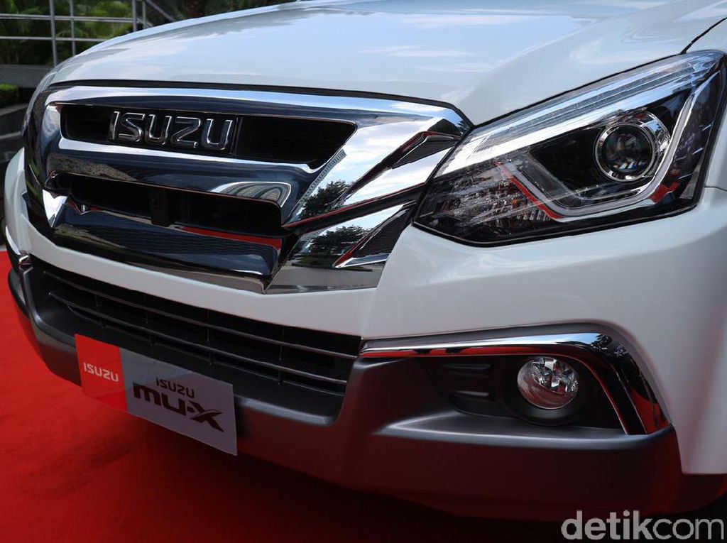 Isuzu Siap Terjang Standar Emisi Euro 4 Isuzu Siap Terjang Standar Emisi Euro 4