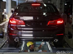 Penjualan Mobil Sedan Sepanjang 2017 Paling Anjlok, Ini Penyebabnya Penjualan Mobil Sedan Sepanjang 2017 Paling Anjlok, Ini Penyebabnya