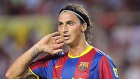 Demi merekrut Zlatan Ibrahimovic, Barca memberi dari Inter Milan uang transfer plus Etoo. Tapi Hubungan tak harmonis dengan Pep Guardiola membuat Ibra cuma semusim di Camp Nou. Ia dilepas ke AC Milan tahun 2010. (Foto: Denis Doyle/Getty Images)