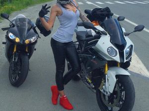 Mengenang Pebalap Seksi Instagram yang Tewas Kecelakaan