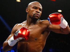 Floyd Mayweather Jr Comeback Tahun Depan, tapi Lawannya Youtuber Floyd Mayweather Jr Comeback Tahun Depan, tapi Lawannya Youtuber