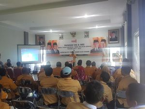 Partai Hanura Uji Visi dan Misi Bakal Calon Wali Kota Serang Partai Hanura Uji Visi dan Misi Bakal Calon Wali Kota Serang