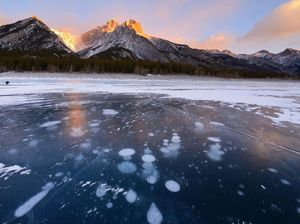 Kisah Danau Membeku yang Berbahaya