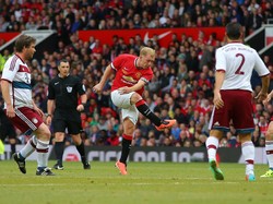 Paul Scholes pernah gantung sepatu pada akhir musim 2010/2011. Karena Manchester United krisis gelandang, dia akhirnya kembali dari pensiun Januari 2012 untuk bermain selama enam bulan. (Dave Thompson/Getty Images)