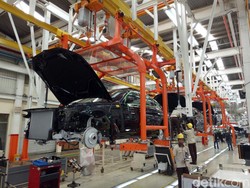 Seperti Apa Pembuatan BMW Seri 5 di Sunter?