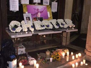 Satu Tahun Tanpa Chester Bennington, Akan ke Mana Linkin Park?