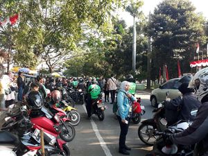 Ruwetnya Lalin Depan Stasiun Manggarai karena Banyak Ojek Ngetem