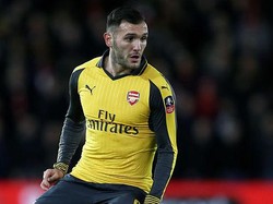 Jersey Nomor 7 dan Ban Kapten Tunggu Lucas Perez di Deportivo