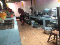 4 Orang Dibawa ke ICU Akibat Ledakan Gas di Kantin RSUD Pasar Rebo