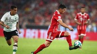 Memasang nyaris semua pemain intinya, Bayern memang banyak menguasai bola. Tapi, mereka gagal bikin gol. Foto: Michael Dalder/Reuters