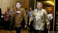 Dukung Energi Terbarukan, PLN Teken 53 Kontrak Jual Beli Listrik