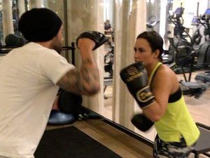 Sederet Selebriti Cantik yang Gemar Lakukan Olahraga Berat Sederet Selebriti Cantik yang Gemar Lakukan Olahraga Berat