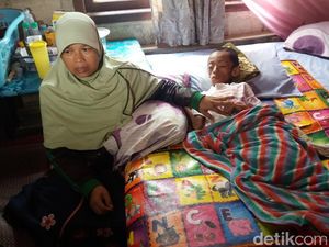 Tolong, Bocah di Banjarnegara Ini Terkulai Lemah karena Tumor Otak Tolong, Bocah di Banjarnegara Ini Terkulai Lemah karena Tumor Otak