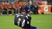 Neymar akan ditebus PSG dengan 222 juta euro (Rp 3,5 triliun), dengan gaji sekitar Rp 11,4 miliar sepekan. Ia pun dicibir mata duitan di meme ini. (Foto: infobae.com)