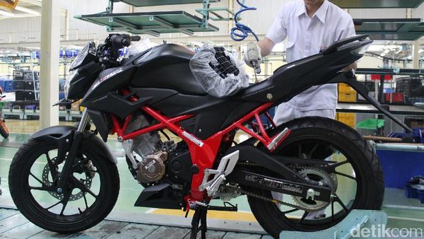 Baju Baru Honda CB150R Teranyar