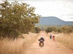 Demi Narik Ojek, Anak-anak di Afrika Banyak yang Putus Sekolah
