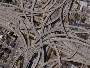 Dear Habiburokhman, Simpang Susun Los Angeles Lebih Rumit dari Semanggi