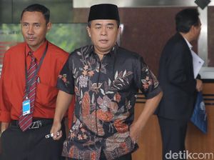 Periksa Akom, KPK Telusuri Aliran Dana Korupsi e-KTP