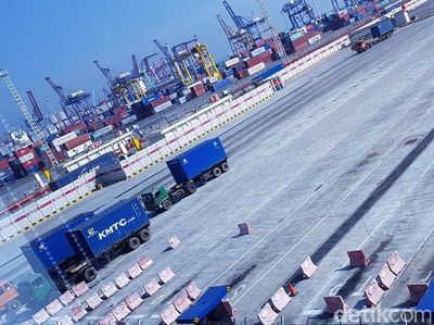Pelabuhan Priok Jadi Kota Mati