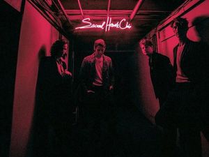 Sacred Hearts Club Foster the People: Bersenang-senang dalam Nuansa Psychedelic