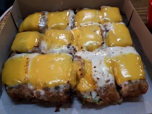 Legitnya Martabak Mozzarella hingga Blackforest