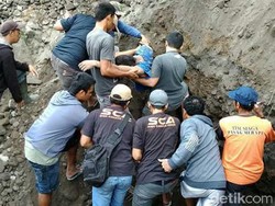 Penambang Pasir Tewas Tertimbun Longsoran Tebing di Magelang