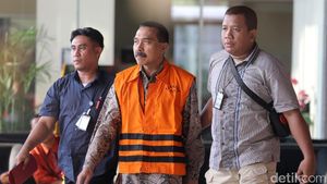KPK Tahan Kepala Perum Perhutani Soal Pengadaan Pupuk