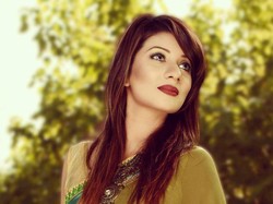 Kisah Tragis Model yang Bunuh Diri Sambil Video Call Suami