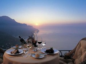 Wouw! 12 Restoran Ini Punya Pemandangan Paling Cantik di Dunia