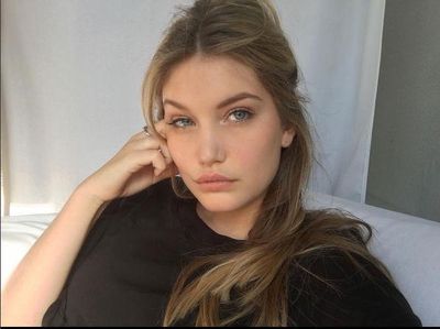Kepincut Kecantikan Model Asal Belanda yang Disebut Kembaran Gigi Hadid