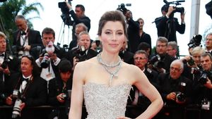 Foto: Inspirasi Busana Pesta ala Jessica Biel