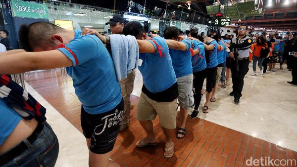 WN China Pelaku Cyber Fraud Dipulangkan ke Negaranya