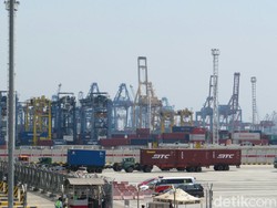 Menhub Jamin Arus Bongkar Muat Barang di Priok Lancar