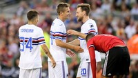 Sampdoria membalas lewat gol Dennis Praet pada menit ke-63 untuk menyamakan kedudukan menjadi 1-1. Foto: Paul Faith/AFP