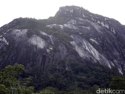 Misteri Batu Raksasa di Kalimantan