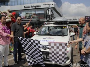 Mobil Toyota Siap Jelajahi Tiga Negara
