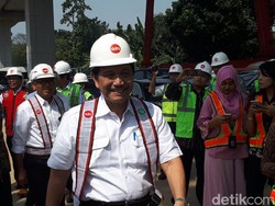 Soal Proyek LRT Jabodebek, Luhut: Jangan Kampungan Seperti Tol Bali