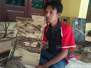 Bahan Murah, Satu Lukisan Pelepah Pisang Dihargai Rp 150-Rp 1 Juta