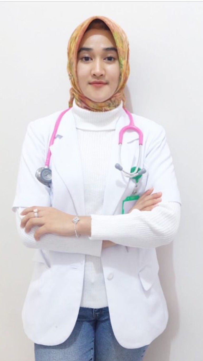 Foto Pesona 11 Dokter Cantik Berhijab Yang Populer Di Instagram