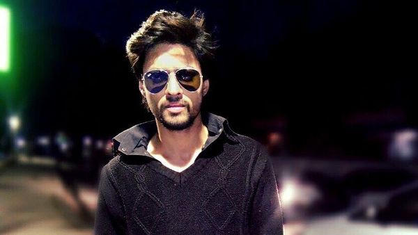 Foto: Ini Haider Maqbool, Pria Tampan yang Mirip Banget Shah Rukh Khan