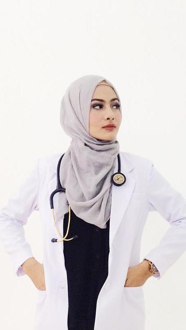 Foto Pesona 11 Dokter Cantik Berhijab Yang Populer Di Instagram