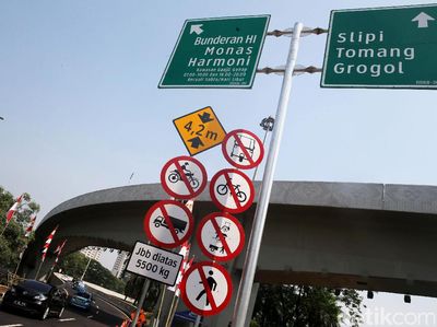 Dear Habiburokhman, Ini Rambu Lalin di Simpang Susun Semanggi