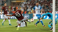 Milan menggandakan keunggulan di menit ke-52 melalui pemain mudanya, Patrick Cutrone. Foto: Emilio Andreoli/Getty Images
