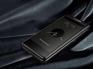 Penampakan Ponsel Android Lipat Paling Sangar